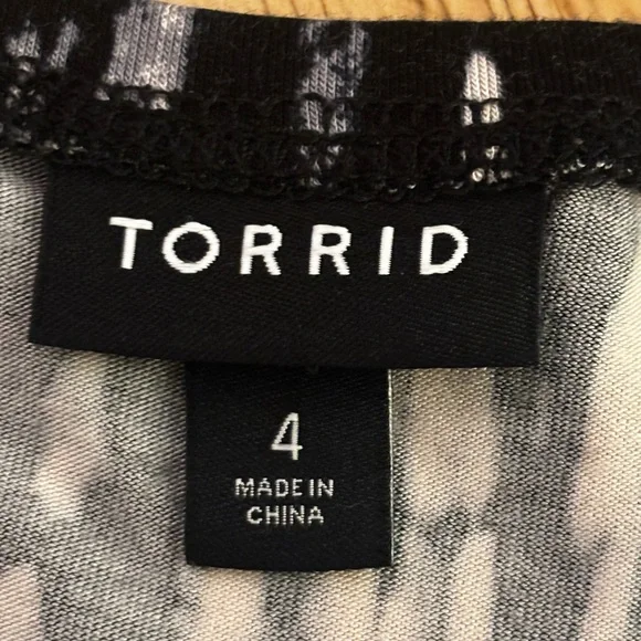 - Elegant Womens Torrid Jersey Black and White Maxi Dress w/ pockets - Picture 5 of 5